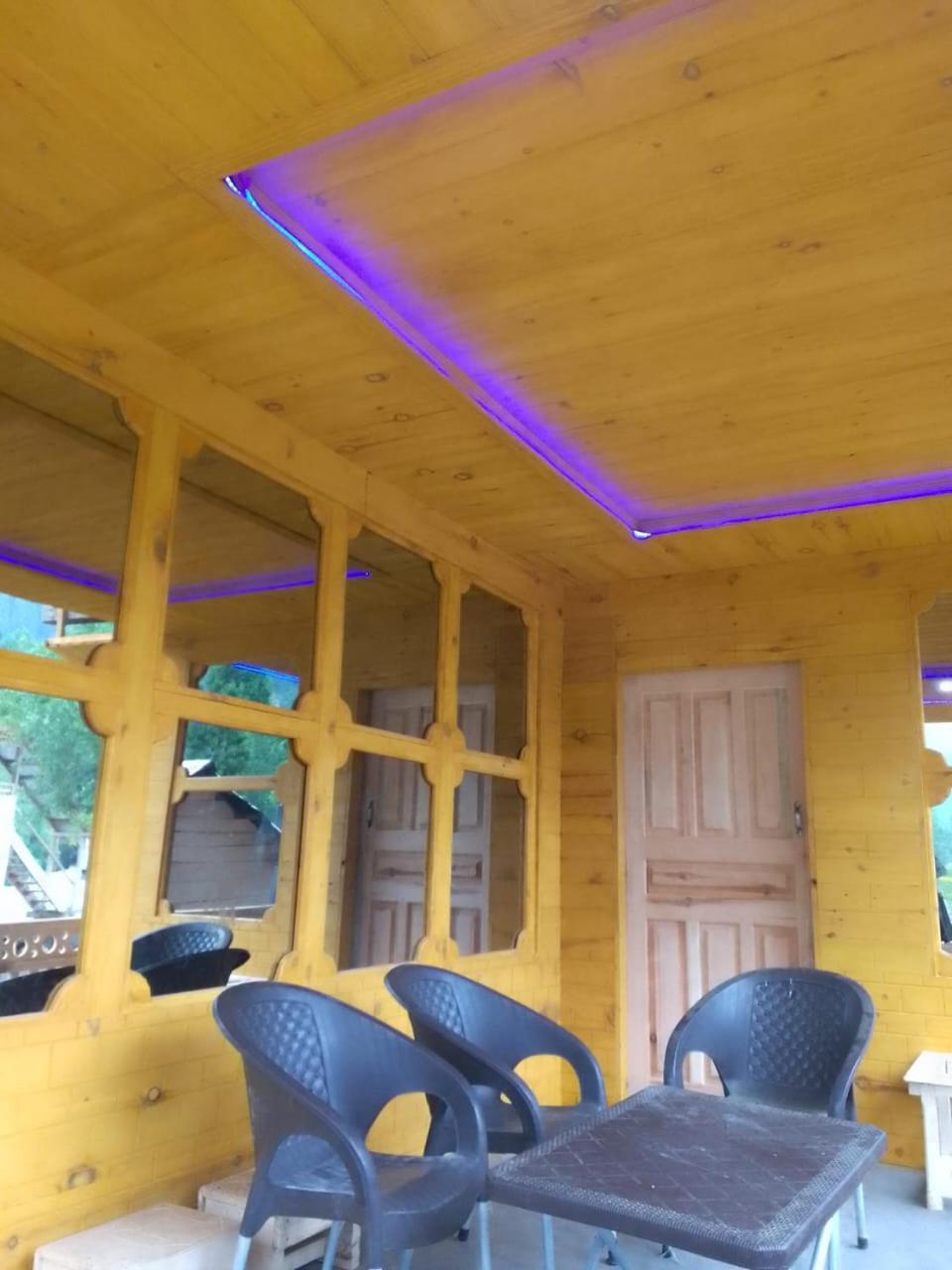 Riverbank Hotel Taobut Neelum Valley Azad Kashmir Taobat 外观 照片